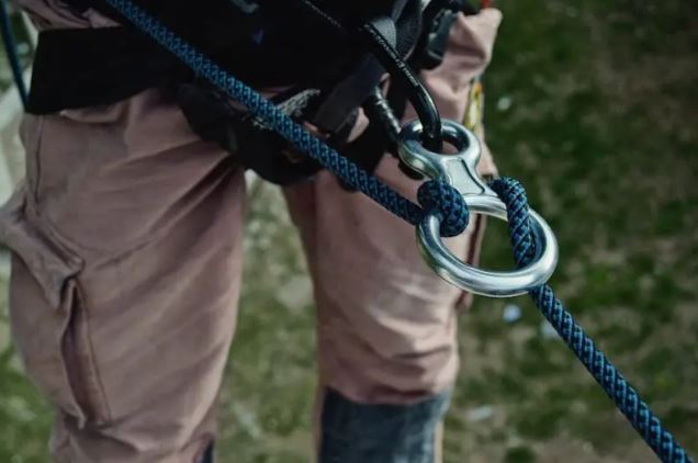 Rappelling Gear Innovations and Essential Tips for Climbers